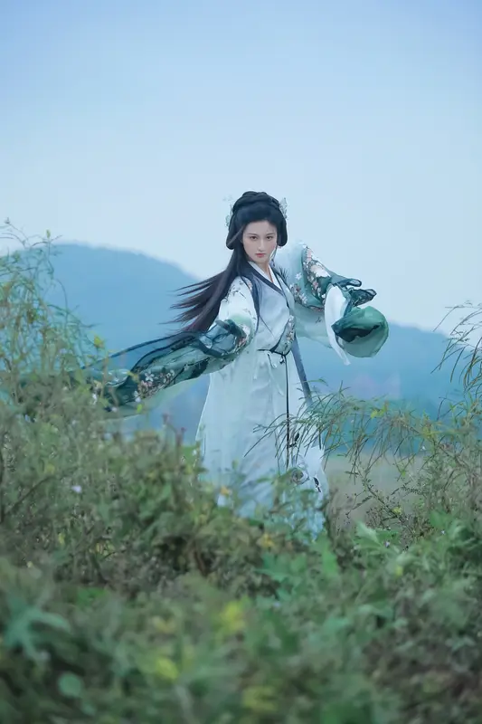 [YITUYU艺图语]2025.02.28 剑以北 徽音子 - 艺图语